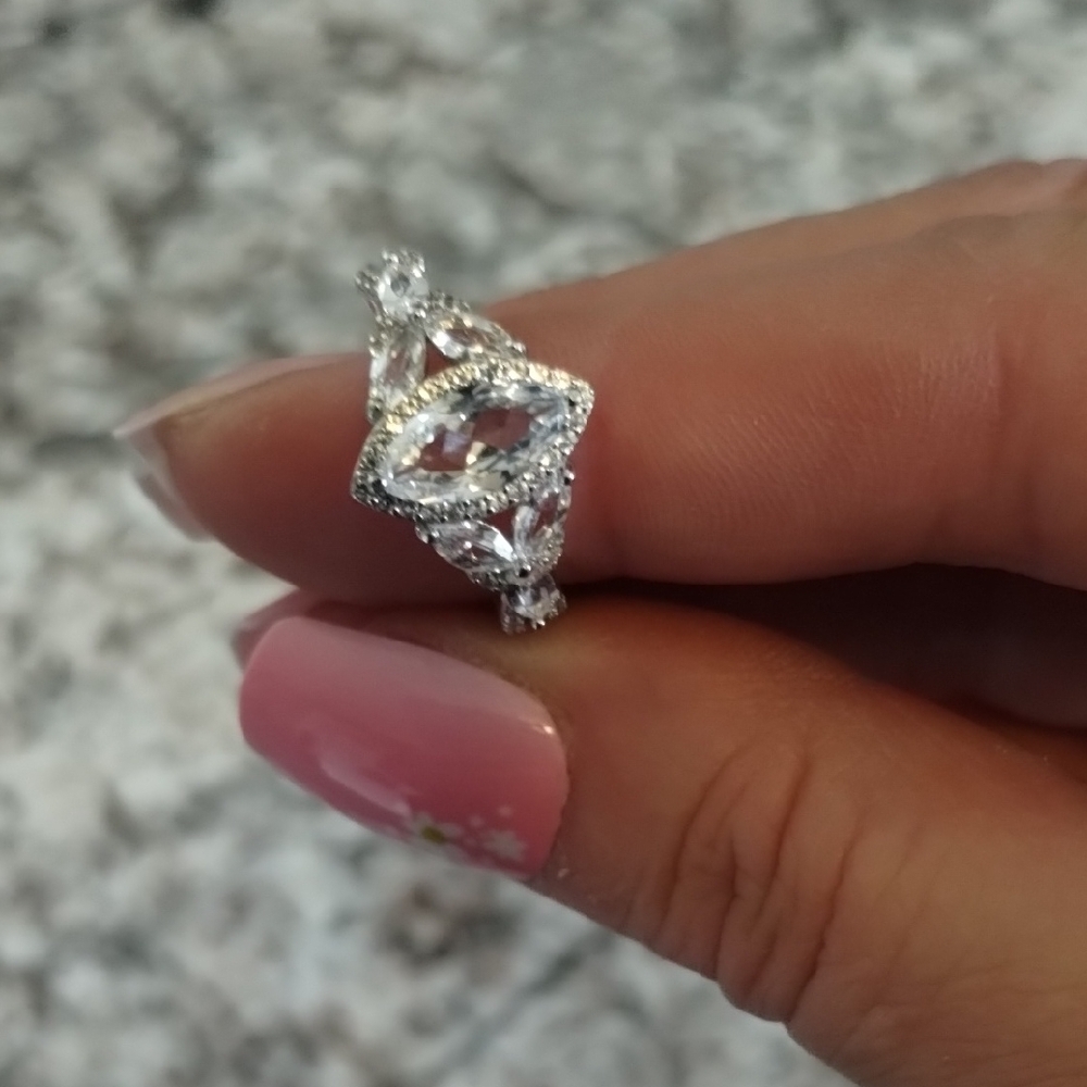 Elegant Silver Women's Ring - Sterling Silver, Size 7, White Sapphire